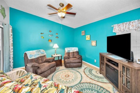 Condo in Tarpon Springs, Florida, 2 bedrooms  № 1679332 - photo 19