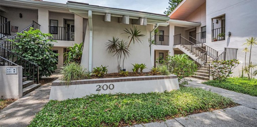 Condo in Tarpon Springs, Florida, 2 bedrooms  № 1679332