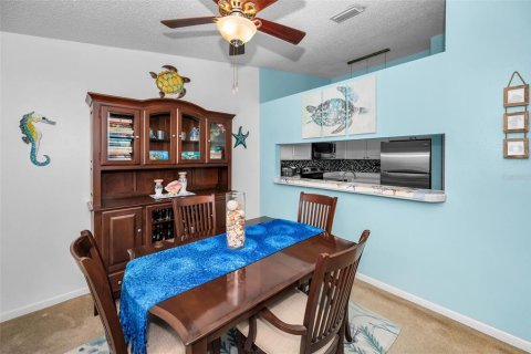 Condo in Tarpon Springs, Florida, 2 bedrooms  № 1679332 - photo 12