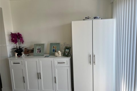Villa ou maison à vendre à Pompano Beach, Floride: 2 chambres, 122.26 m2 № 2080081 - photo 26