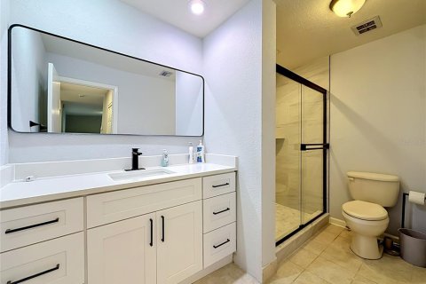 Condo in Saint Petersburg, Florida, 2 bedrooms № 2230625 - photo 23