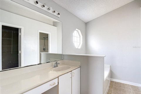 Villa ou maison à vendre à Kissimmee, Floride: 3 chambres, 114.18 m2 № 2115162 - photo 16