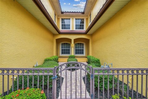 Copropriété à vendre à Lakewood Ranch, Floride: 3 chambres, 168.34 m2 № 1911566 - photo 3