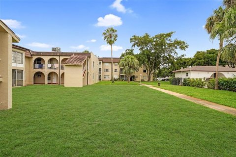 Condo in Coral Springs, Florida, 2 bedrooms  № 2086555