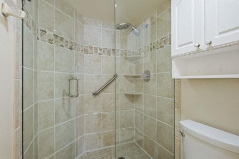 Condo in Saint Petersburg, Florida, 2 bedrooms № 2129256 - photo 21