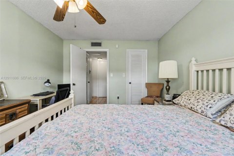 Condo in Sunrise, Florida, 1 bedroom  № 2086338 - photo 8
