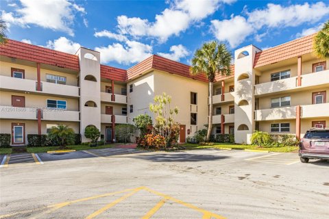 Condo in Sunrise, Florida, 1 bedroom  № 2086338 - photo 7