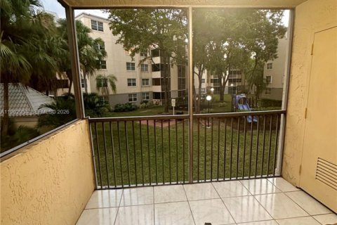 Copropriété à louer à Doral, Floride: 1 chambre, 75.25 m2 № 2023832 - photo 11