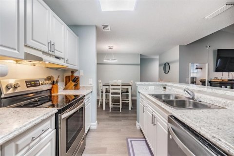 Condo in Tampa, Florida, 3 bedrooms  № 1529130 - photo 7