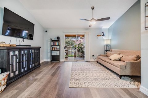 Condo in Tampa, Florida, 3 bedrooms  № 1529130 - photo 2