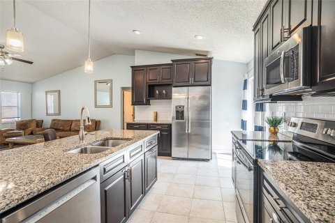 Casa en venta en Brandon, Florida, 3 dormitorios, 114.73 m2 № 1900925 - foto 9
