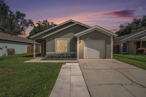 Casa en venta en Brandon, Florida, 3 dormitorios, 114.73 m2 № 1900925 - foto 1