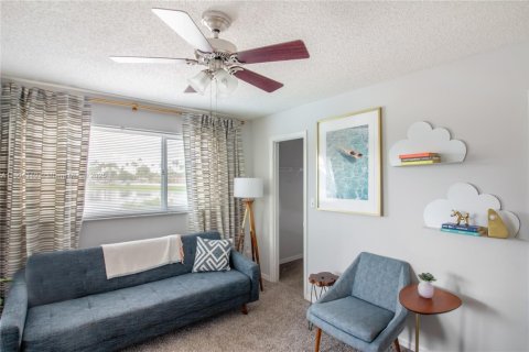 Apartamento en alquiler en Miami Lakes, Florida, 2 dormitorios, 97.55 m2 № 1954892 - foto 19