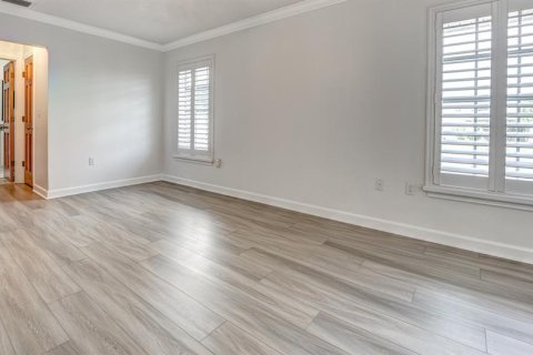 House in Englewood, Florida 4 bedrooms, 215.63 sq.m. № 2424381 - photo 15