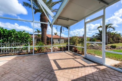 House in Englewood, Florida 4 bedrooms, 215.63 sq.m. № 2424381 - photo 30