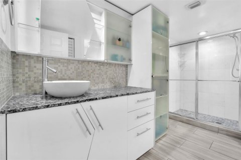 Купить кондоминиум в Авентура, Флорида 2 спальни, 109.72м2, № 1700046 - фото 20