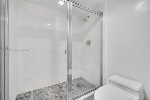 Купить кондоминиум в Авентура, Флорида 2 спальни, 109.72м2, № 1700046 - фото 21