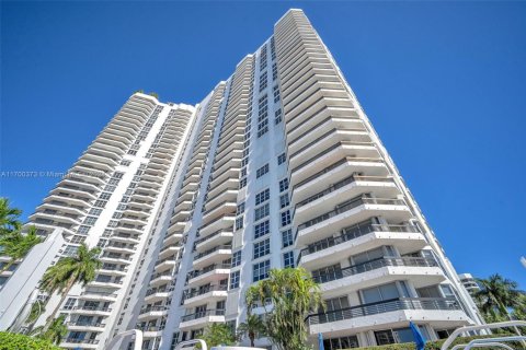 Купить кондоминиум в Авентура, Флорида 2 спальни, 109.72м2, № 1700046 - фото 25