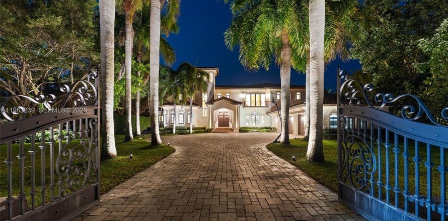 Casa en Pinecrest, Florida 6 dormitorios, 803.23 m2 № 2026857