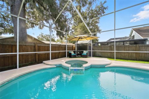 House in Valrico, Florida 4 bedrooms, 226.77 sq.m. № 1903094 - photo 22