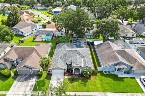 House in Valrico, Florida 4 bedrooms, 226.77 sq.m. № 1903094 - photo 26