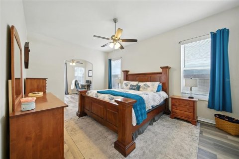 House in Valrico, Florida 4 bedrooms, 226.77 sq.m. № 1903094 - photo 10