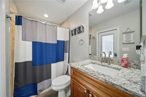 House in Valrico, Florida 4 bedrooms, 226.77 sq.m. № 1903094 - photo 18
