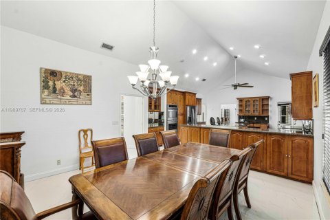 Купить виллу или дом в Уэст-Палм-Бич, Флорида 3 спальни, 235.32м2, № 2055593 - фото 14