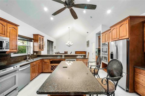 Купить виллу или дом в Уэст-Палм-Бич, Флорида 3 спальни, 235.32м2, № 2055593 - фото 11