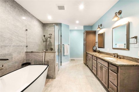 Купить виллу или дом в Уэст-Палм-Бич, Флорида 3 спальни, 235.32м2, № 2055593 - фото 18