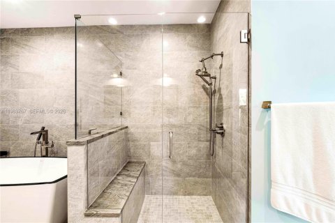 Купить виллу или дом в Уэст-Палм-Бич, Флорида 3 спальни, 235.32м2, № 2055593 - фото 20