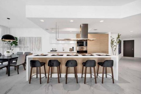 Condominio en venta en North Miami Beach, Florida, 3 dormitorios, 206.71 m2 № 2244351 - foto 12