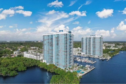 Condominio en venta en North Miami Beach, Florida, 3 dormitorios, 206.71 m2 № 2244351 - foto 26
