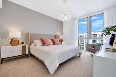 Condominio en venta en North Miami Beach, Florida, 3 dormitorios, 206.71 m2 № 2244351 - foto 6