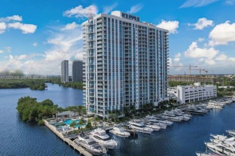 Condominio en venta en North Miami Beach, Florida, 3 dormitorios, 206.71 m2 № 2244351 - foto 25