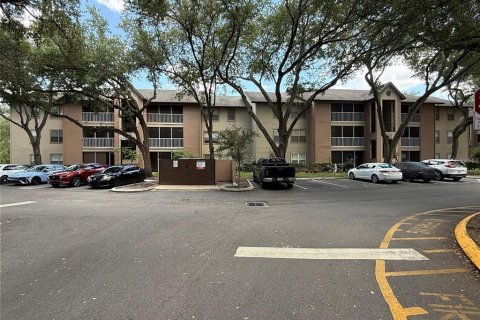 Condominio en venta en Altamonte Springs, Florida, 2 dormitorios, 94.67 m2 № 2228358 - foto 2