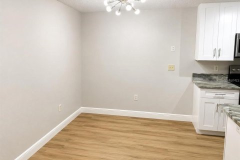 Condominio en venta en Altamonte Springs, Florida, 2 dormitorios, 94.67 m2 № 2228358 - foto 5