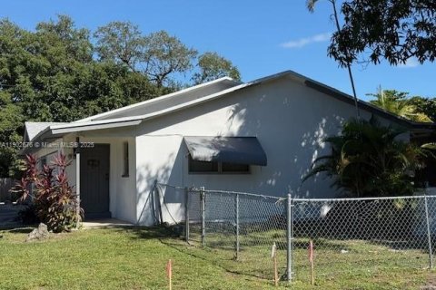 Immobilier commercial à vendre à Miramar, Floride: 208.29 m2 № 1955586 - photo 16