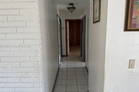 Immobilier commercial à vendre à Miramar, Floride: 208.29 m2 № 1955586 - photo 5