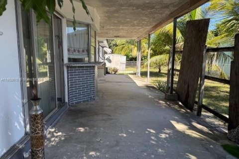 Immobilier commercial à vendre à Miramar, Floride: 208.29 m2 № 1955586 - photo 15