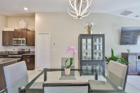 House in Ruskin, Florida 3 bedrooms, 134.8 sq.m. № 1841838 - photo 15