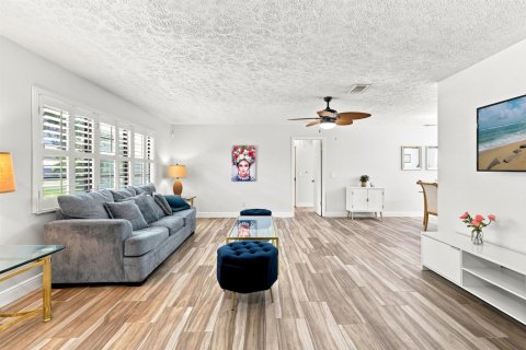 Casa en venta en Port St. Lucie, Florida, 3 dormitorios, 159.42 m2 № 2410751 - foto 6
