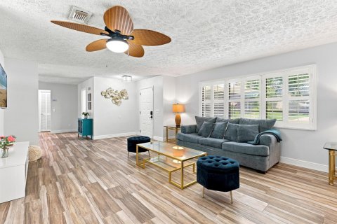 Casa en venta en Port St. Lucie, Florida, 3 dormitorios, 159.42 m2 № 2410751 - foto 7