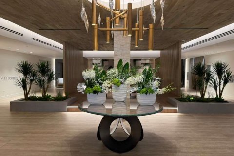 Condo in Miami Beach, Florida  № 2254052 - photo 18