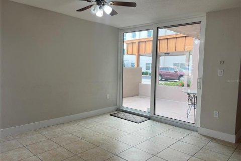 Copropriété à vendre à Dunedin, Floride: 2 chambres, 123.56 m2 № 2101730 - photo 15