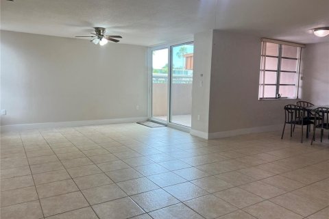 Copropriété à vendre à Dunedin, Floride: 2 chambres, 123.56 m2 № 2101730 - photo 11