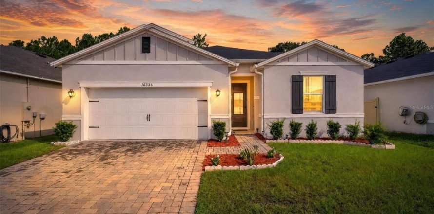 Villa ou maison à Clermont, Floride 4 chambres, 184.23 m2 № 2342364