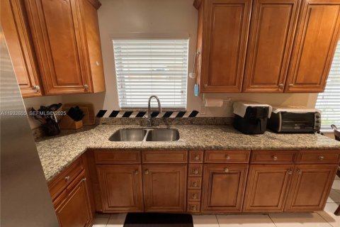 House in Boca Raton, Florida 4 bedrooms, 188.22 sq.m. № 1992522 - photo 5