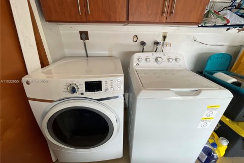 House in Boca Raton, Florida 4 bedrooms, 188.22 sq.m. № 1992522 - photo 7