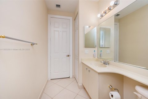 House in Pembroke Pines, Florida 5 bedrooms, 261.98 sq.m. № 1787257 - photo 26